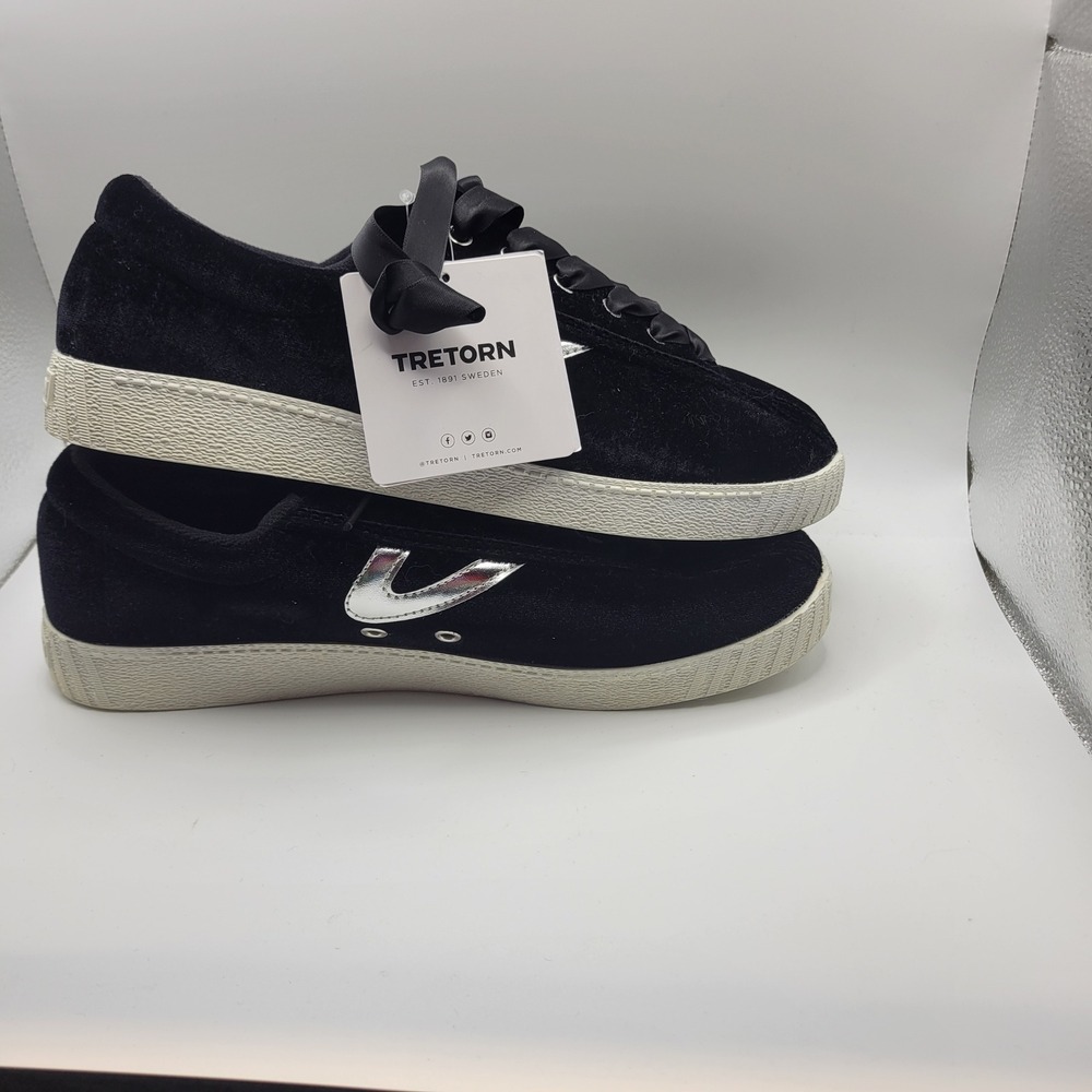 Tretorn Nylite Plus Velvet Sneakers Black Silver Ribbon Lace Womens 9.5 NEW